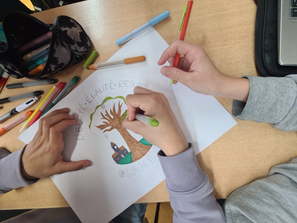 Travail en classe sur la laïcité